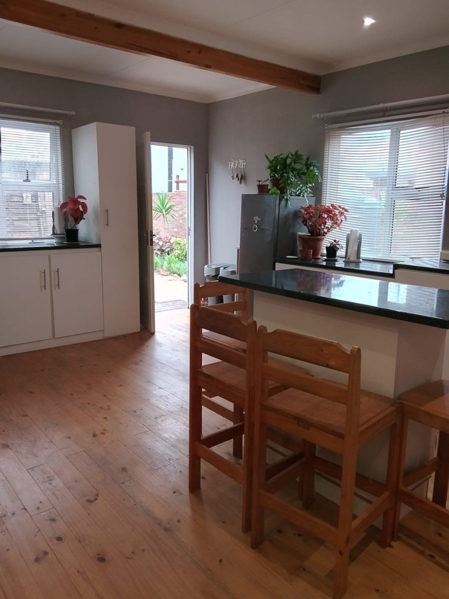 4 Bedroom Property for Sale in Kleinkrantz Western Cape